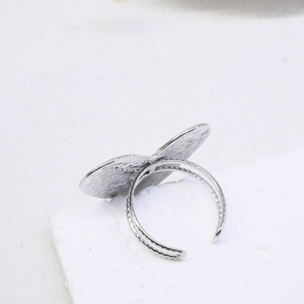 Bague gros coeur martelé argenté