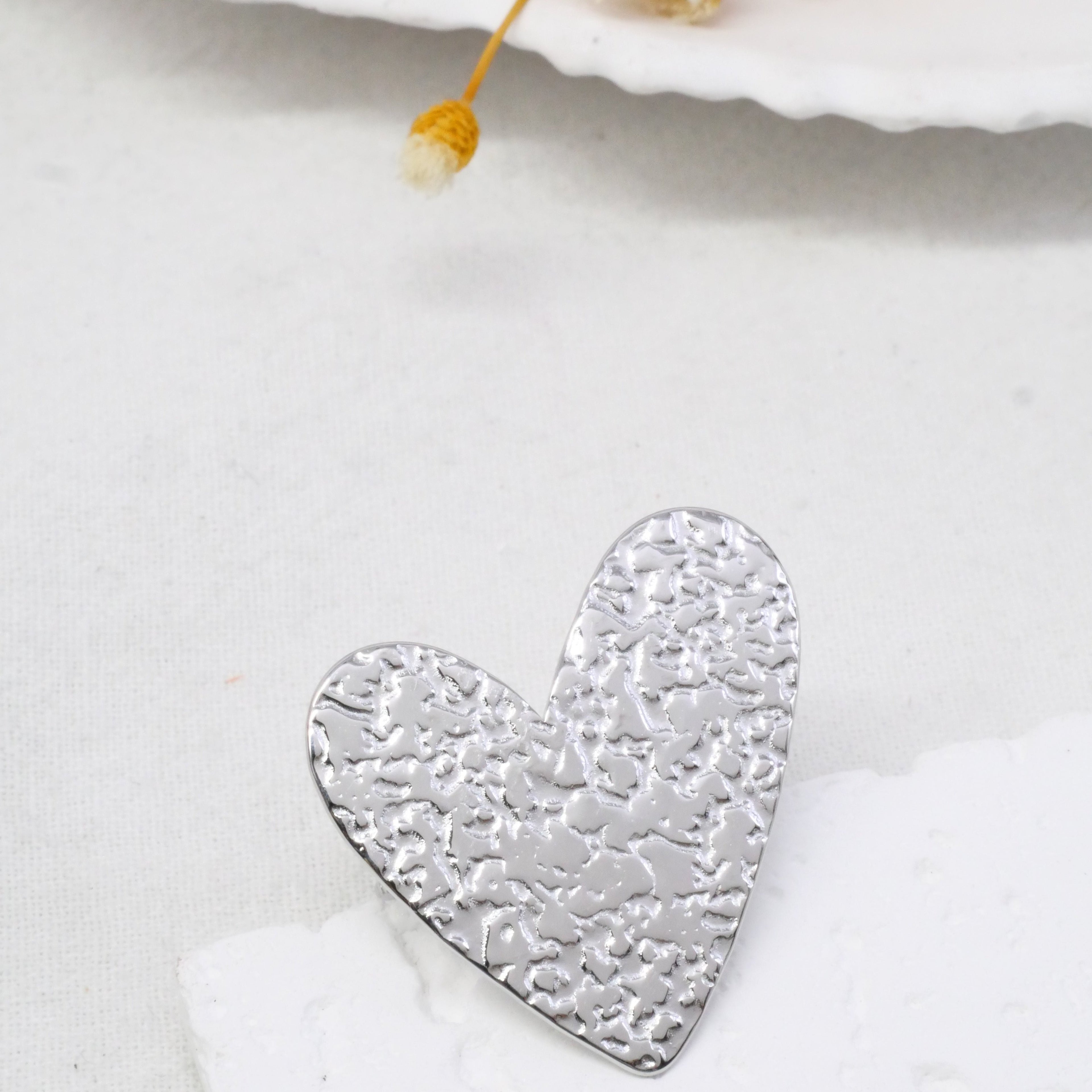 Bague gros coeur martelé argenté