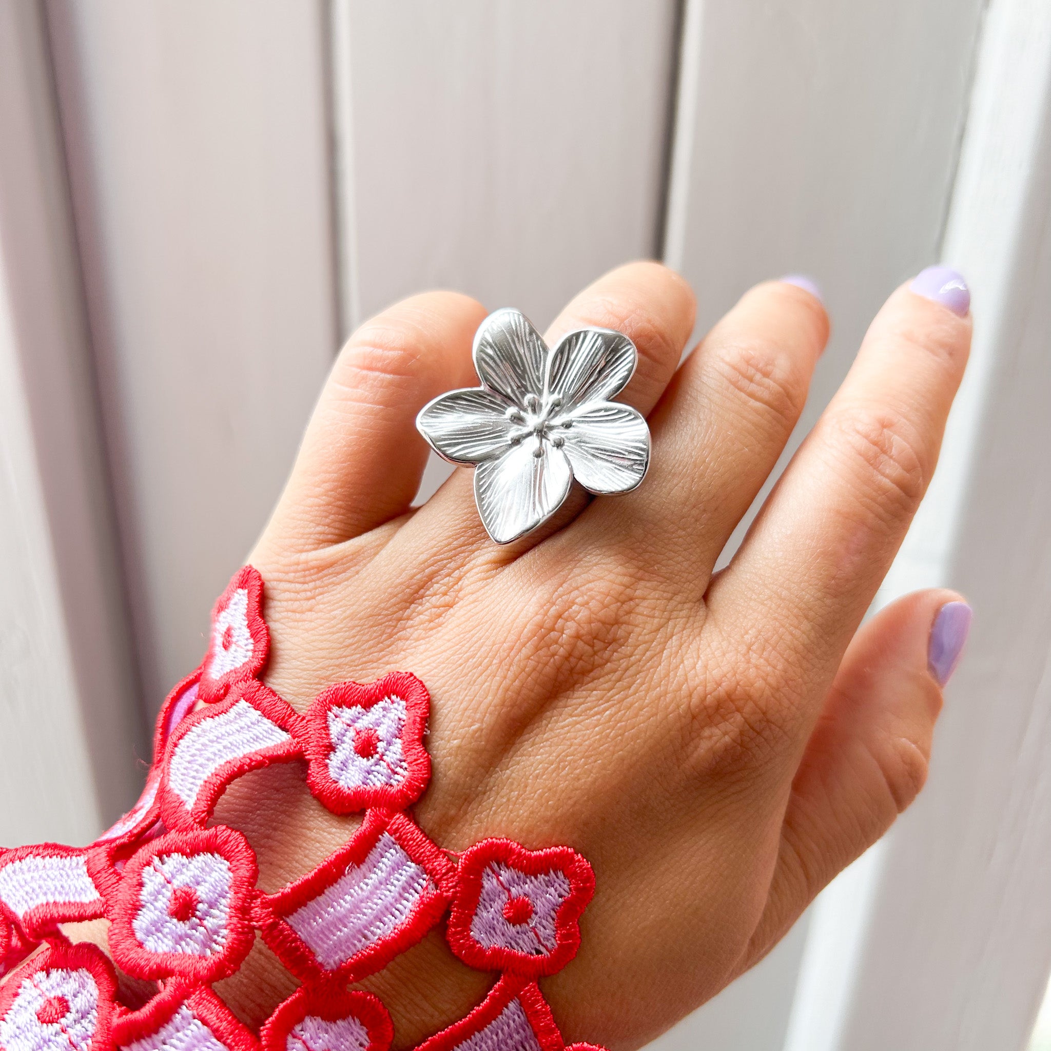 Bague grosse fleur argenté