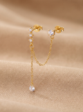 Boucle d'oreille Comète – Double piercing chaîne et strass