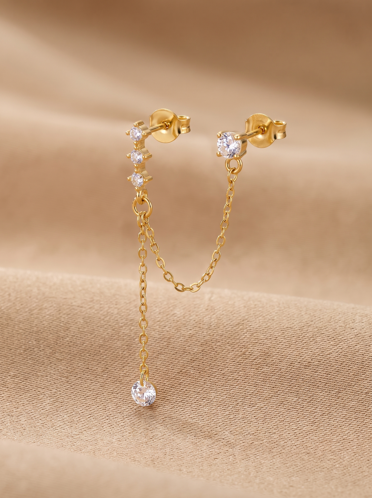 Boucle d'oreille Comète – Double piercing chaîne et strass