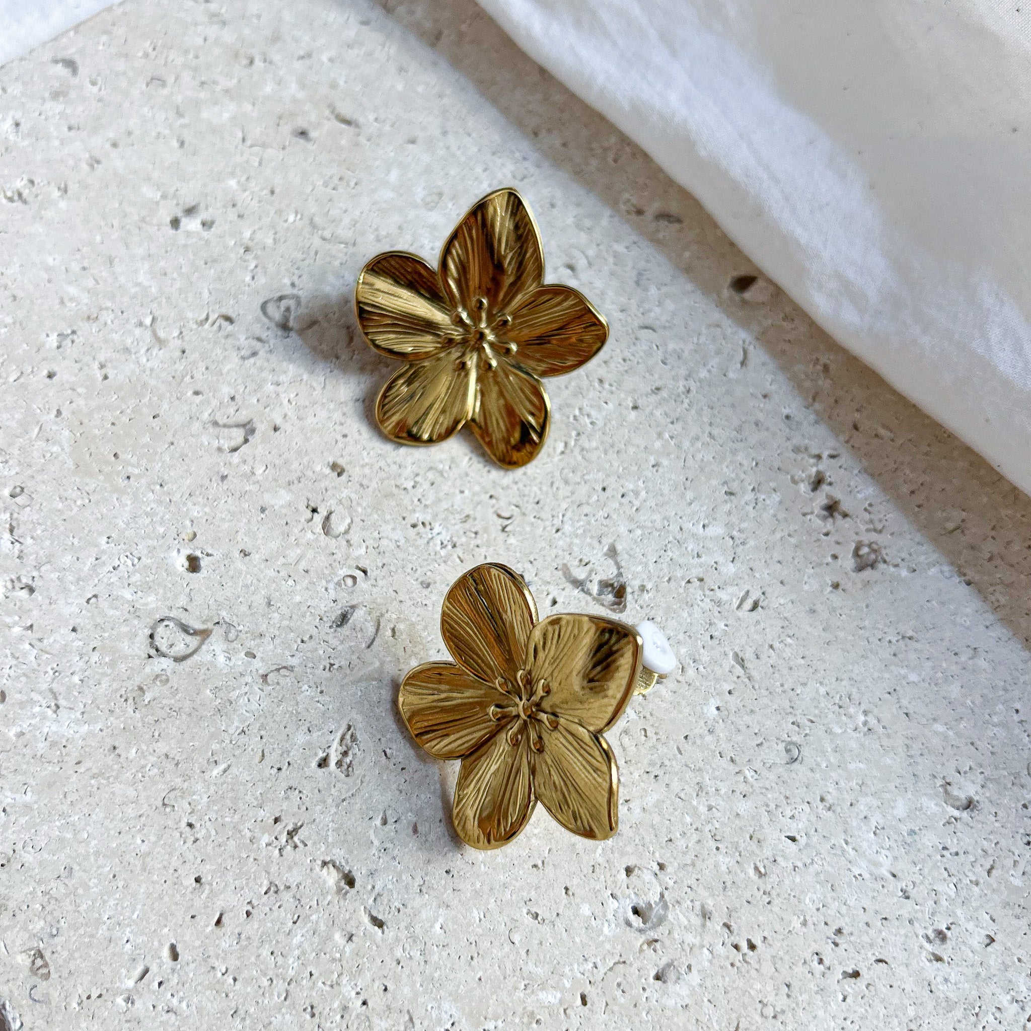 Boucles Clip Isora dorées