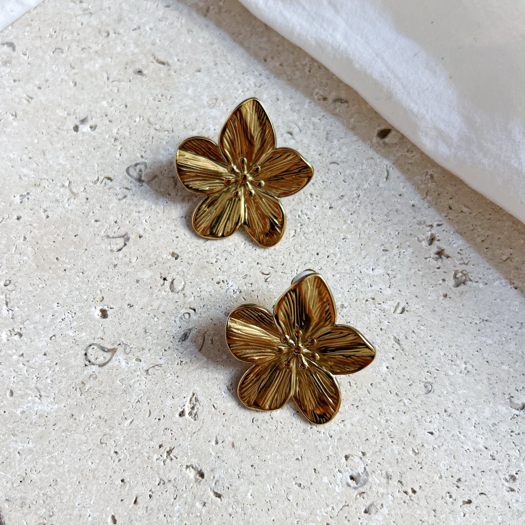 Boucles Clip Isora dorées