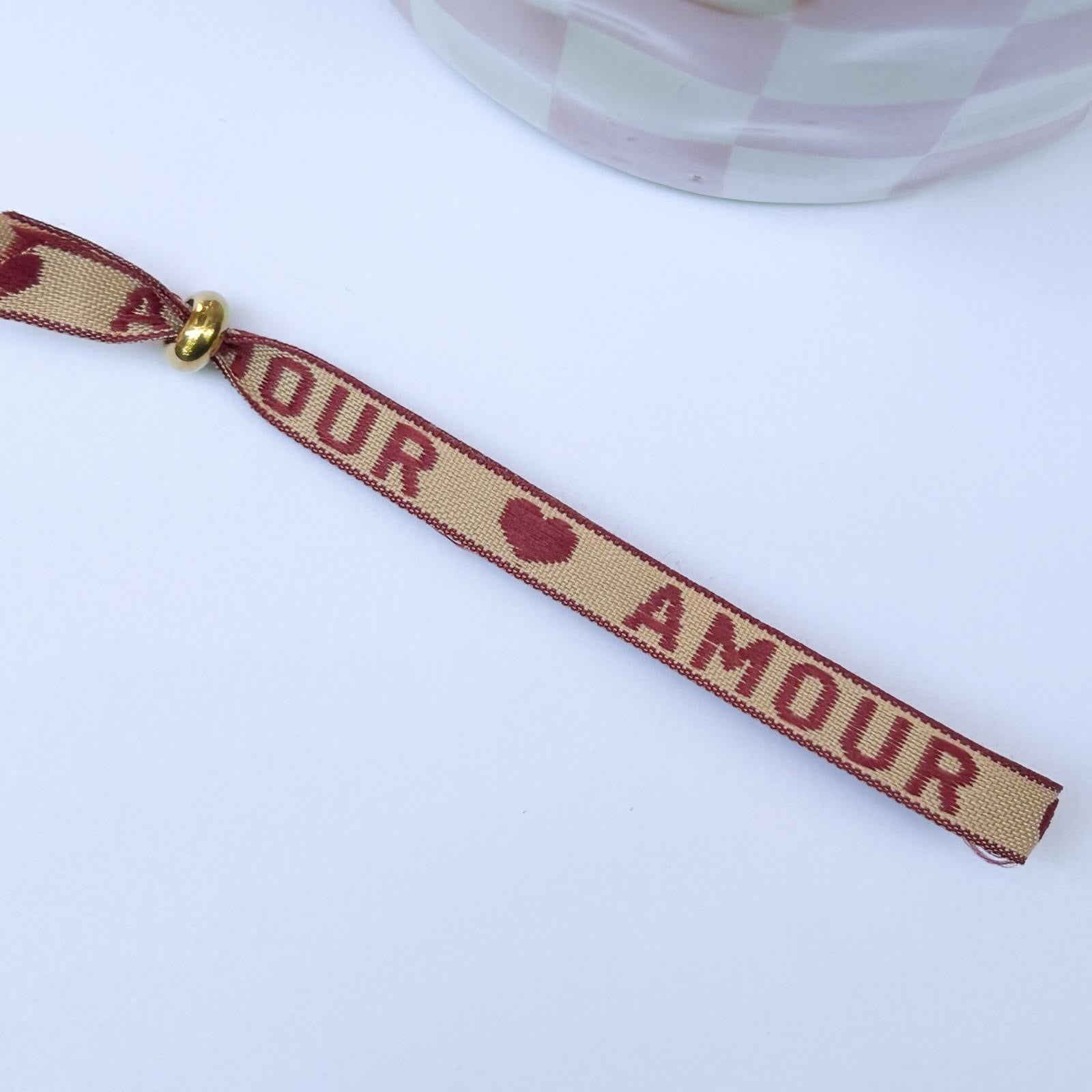 Bracelet ruban Amour