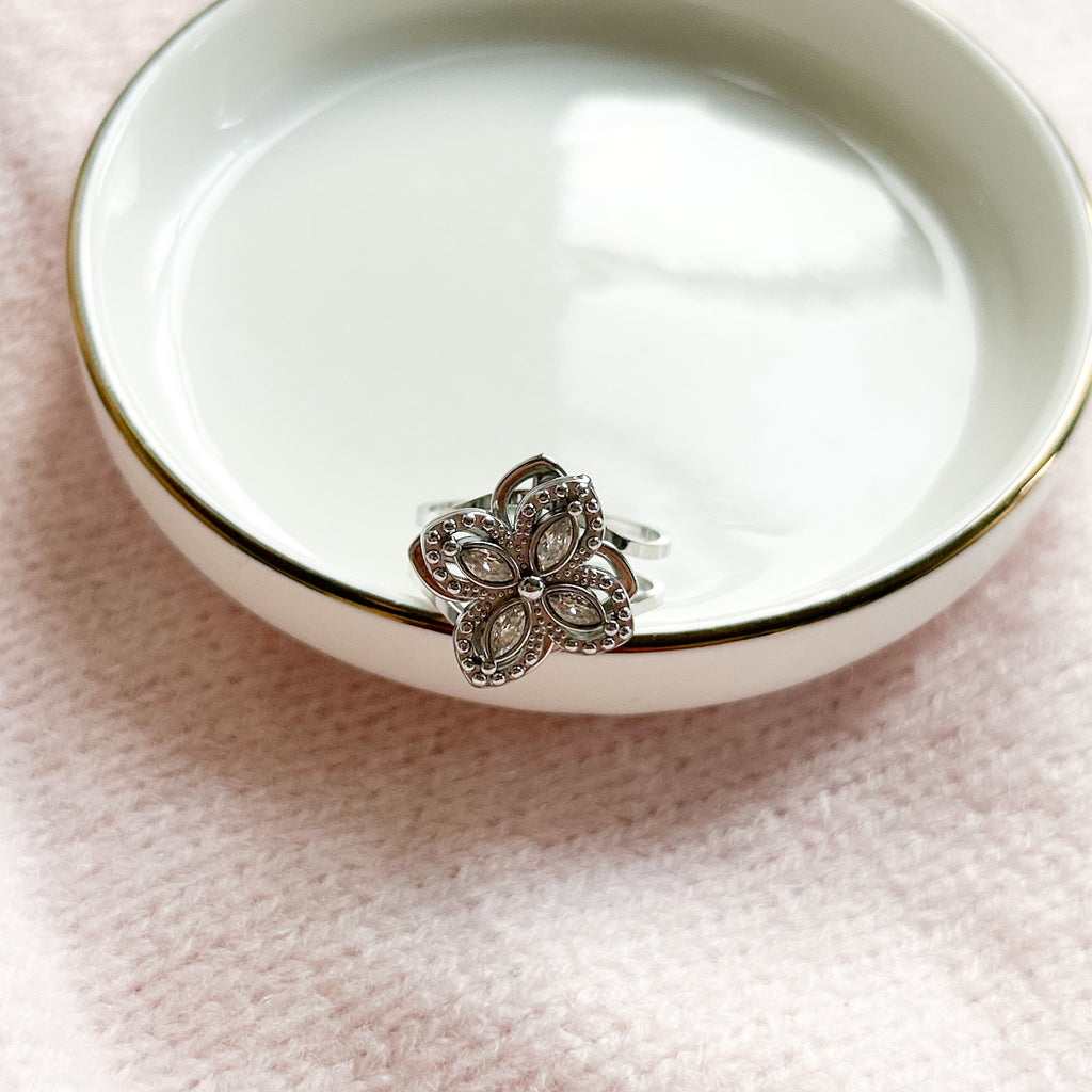 Lou | Bague Anti-stress en fleur acier inoxydable