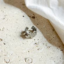 Charger l&#39;image dans la galerie, Ear cuff Flavy argenté
