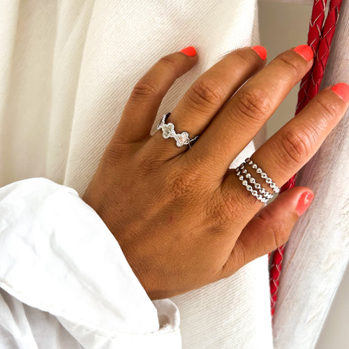 Bague Dorothé petits trèfles en acier inoxydable argenté – Lany-bijoux