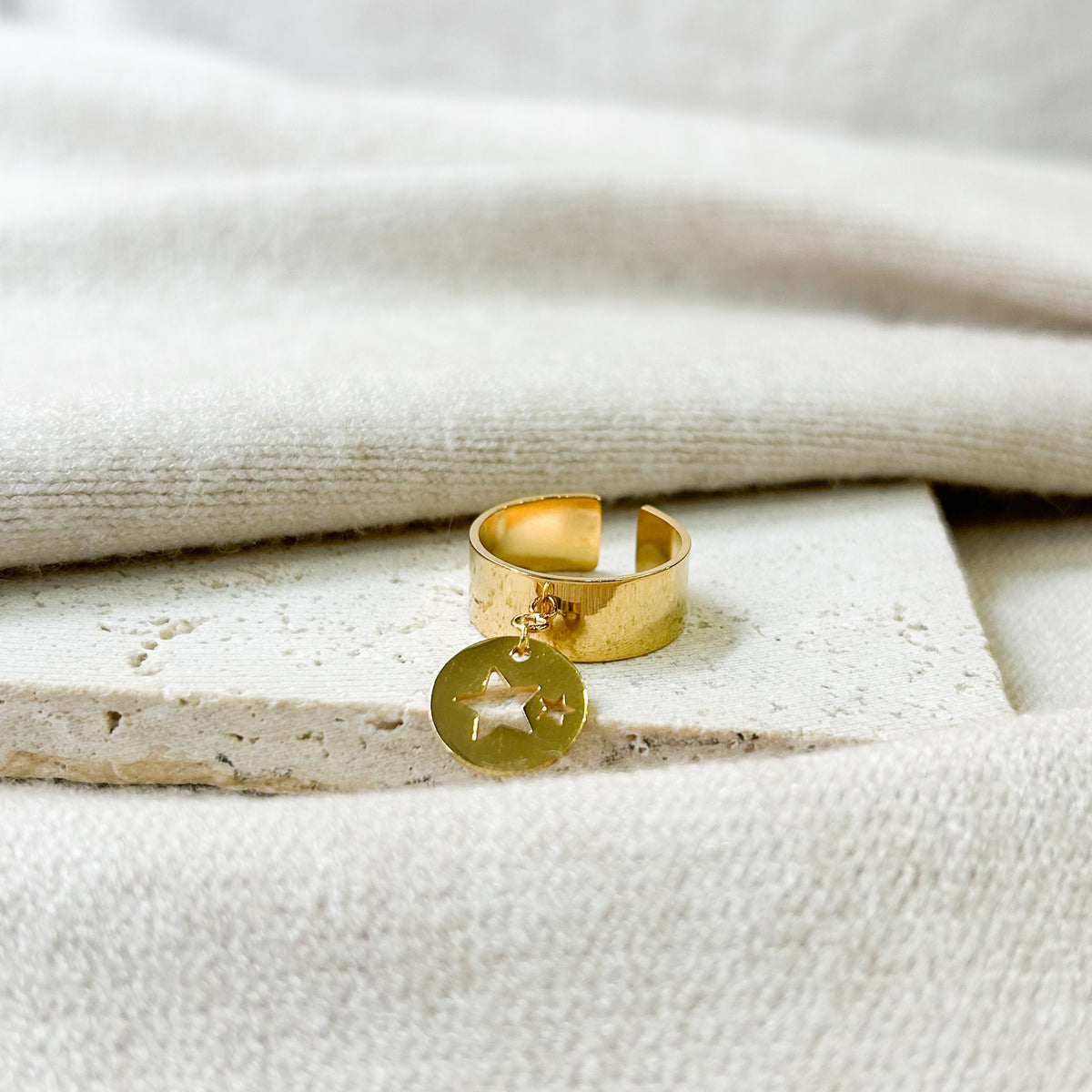 Bague Rema en acier inoxydable doré – Lany-bijoux