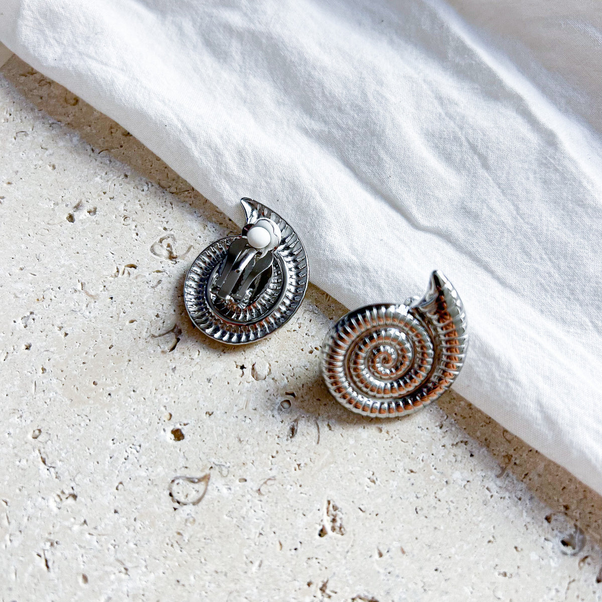 Boucles d'oreilles clip Tayra en acier inoxydable argenté – Lany-bijoux