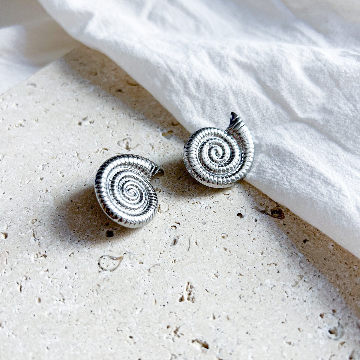 Boucles d'oreilles clip Tayra en acier inoxydable argenté – Lany-bijoux