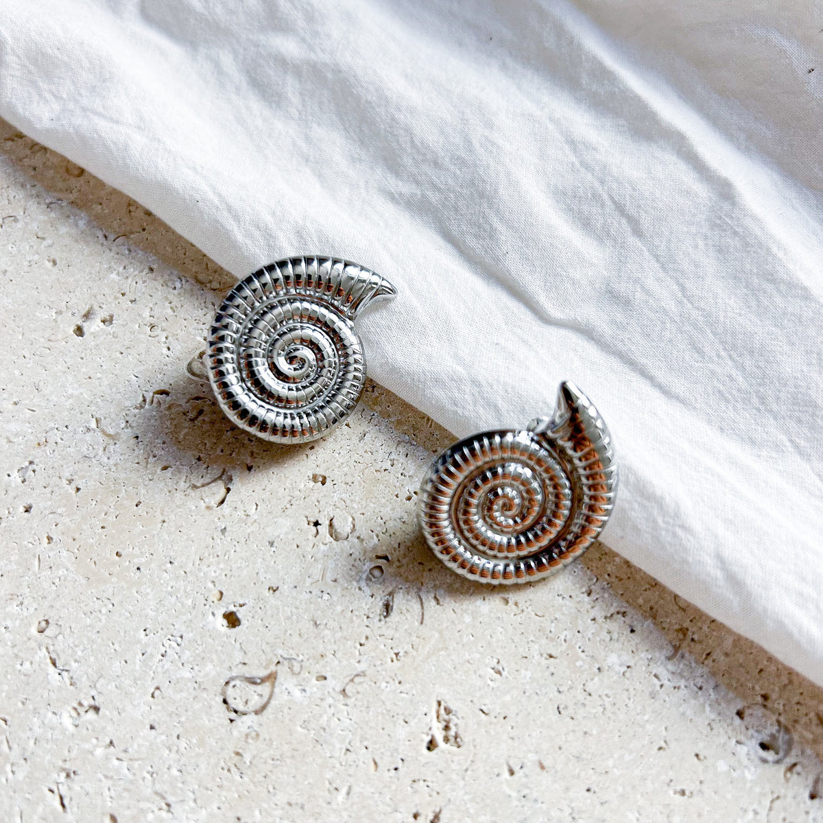 Boucles d'oreilles clip Tayra en acier inoxydable argenté – Lany-bijoux