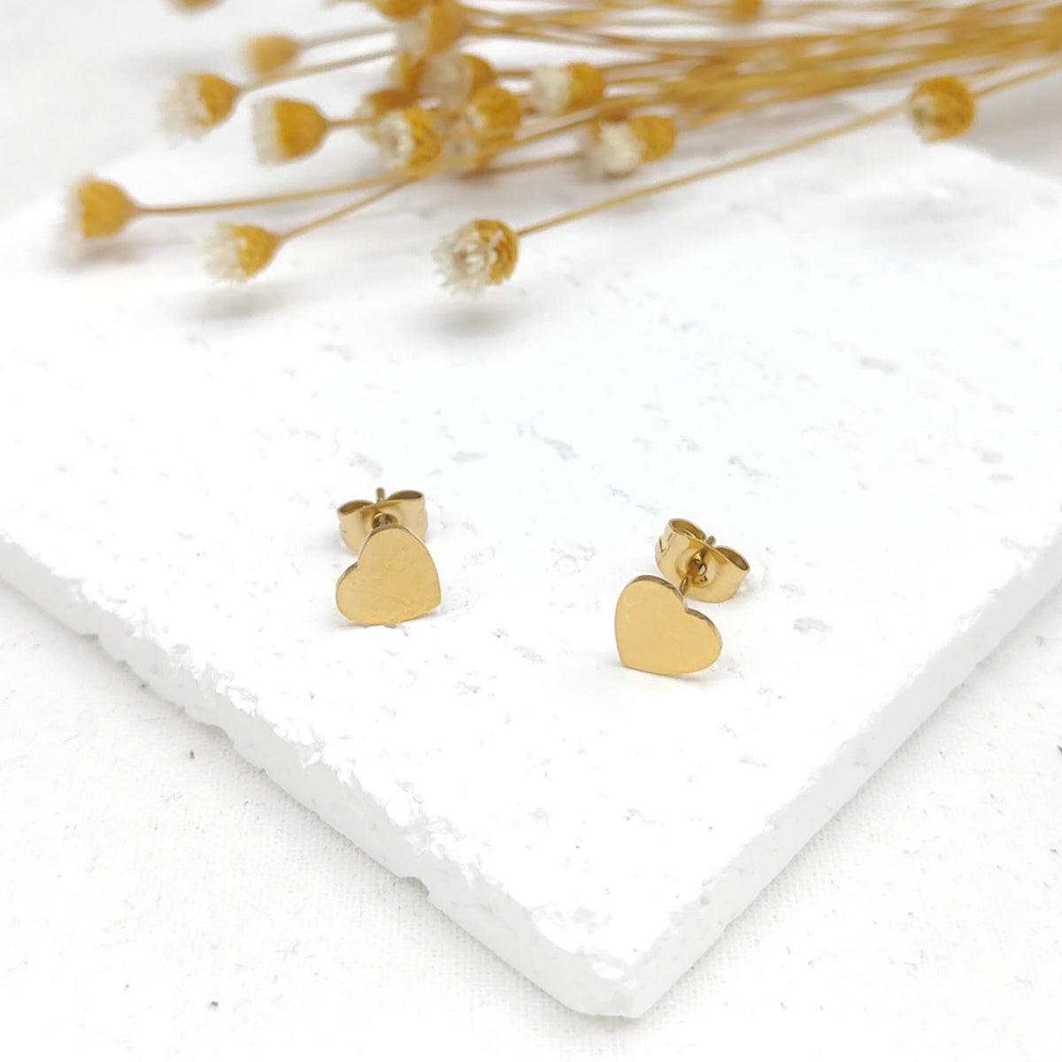 Boucles d'oreilles petits cœurs en acier inoxydable doré – Lany-bijoux