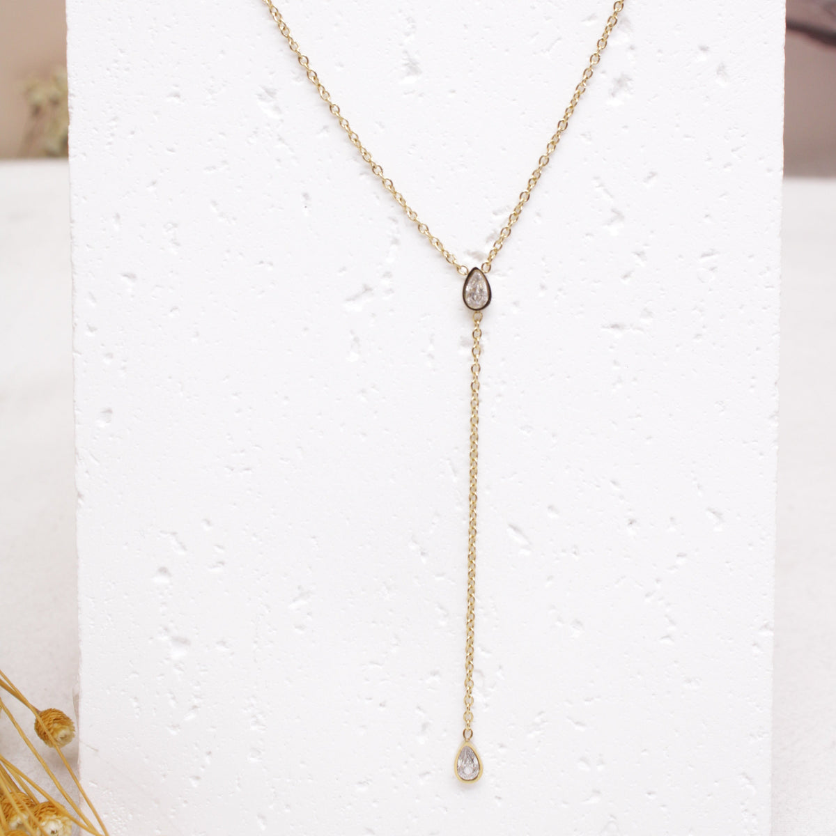 Collier cravate Lilou en acier inoxydable doré – Lany-bijoux