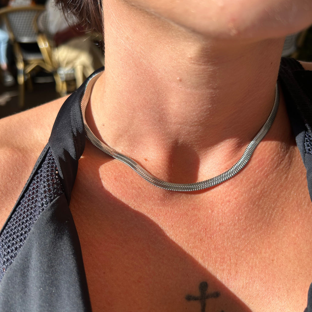Collier Léonie maille plate en acier inoxydable argenté – Lany-bijoux