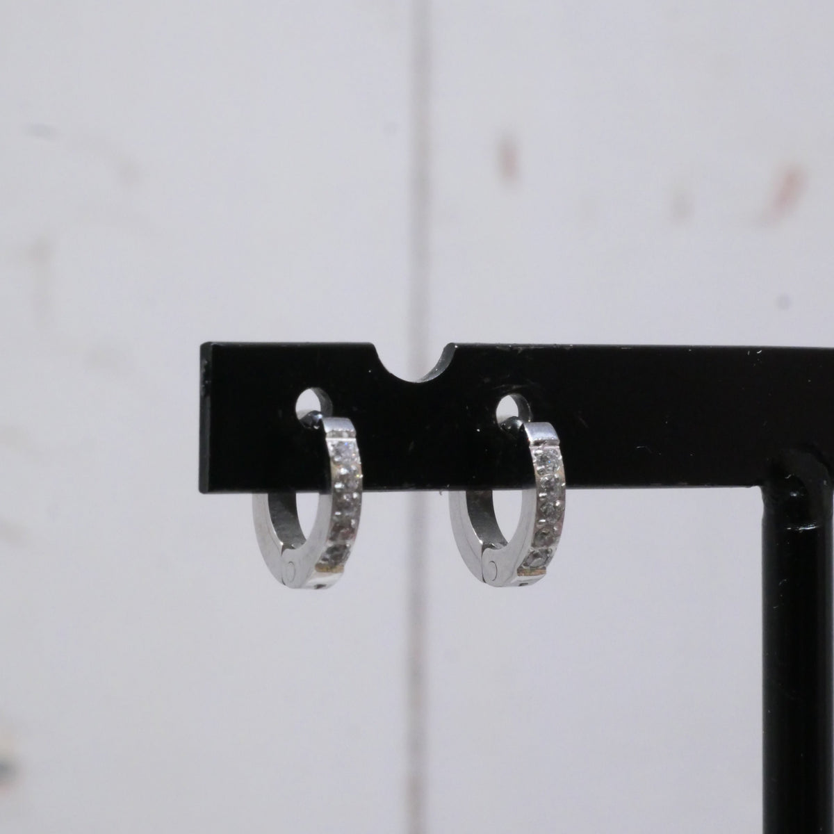 Créoles Capris 1 cm en acier inoxydable argenté – Lany-bijoux