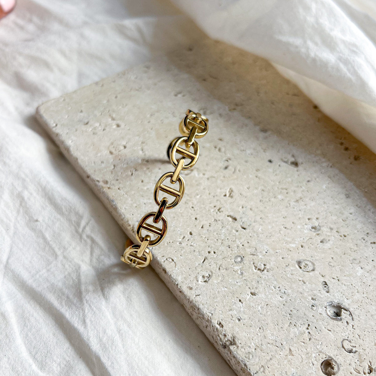 Bracelet demi-jonc Abey en acier inoxydable doré – Lany-bijoux