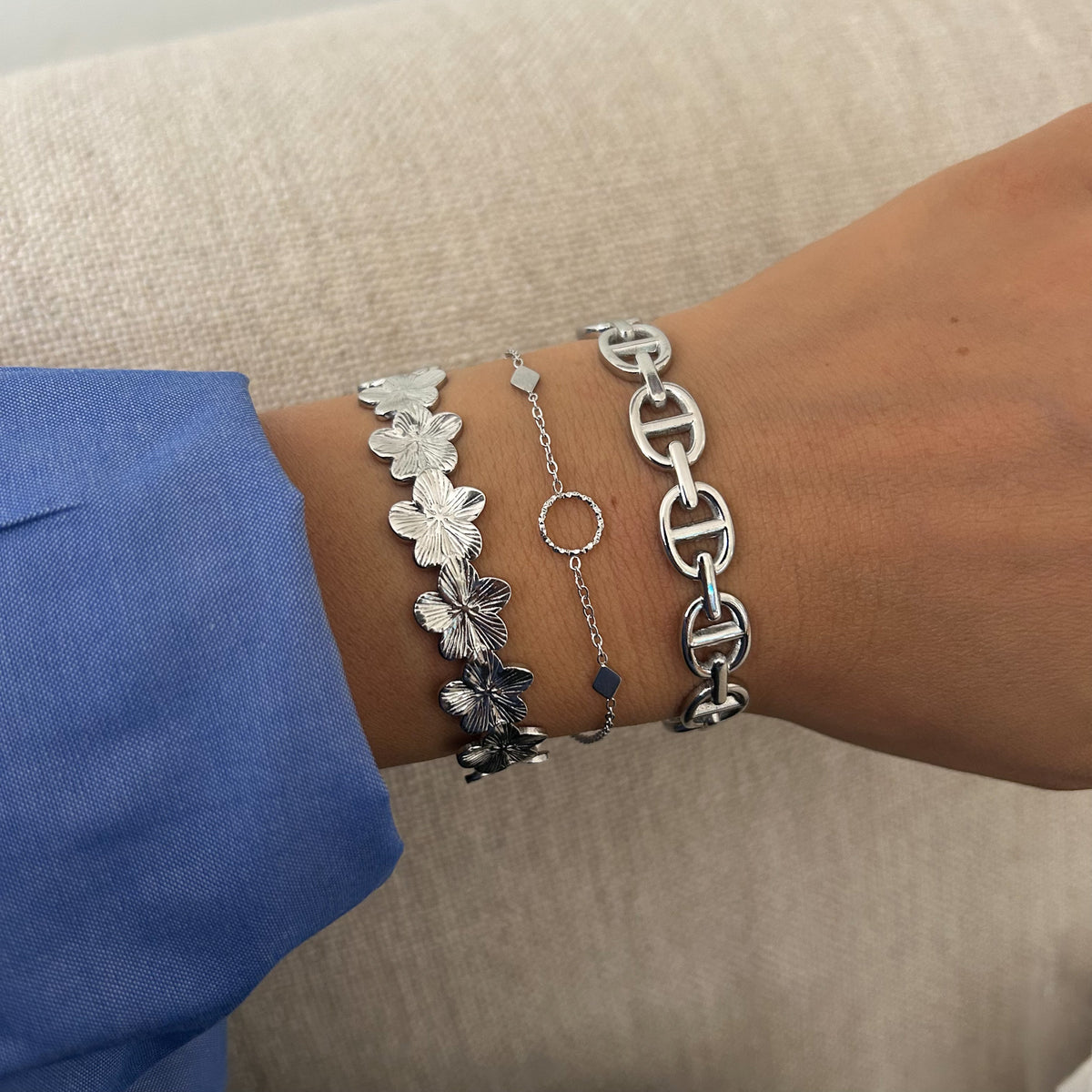 Bracelet demi-jonc fleurs en acier inoxydable argenté – Lany-bijoux