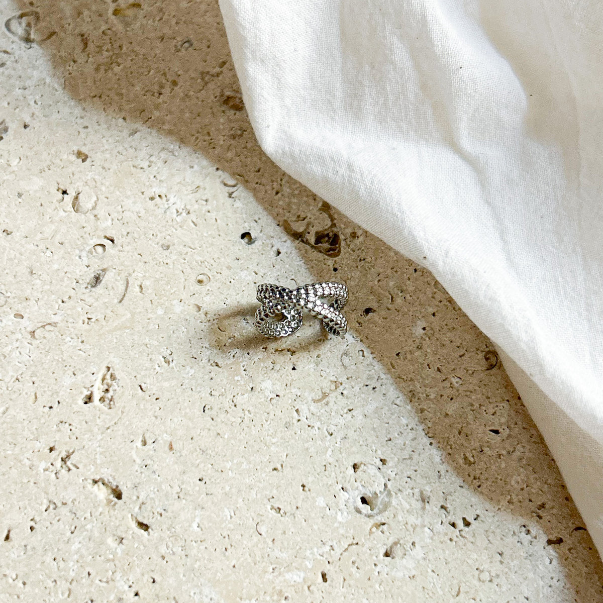 Ear cuff Evely croisé en acier inoxydable argenté – Lany-bijoux