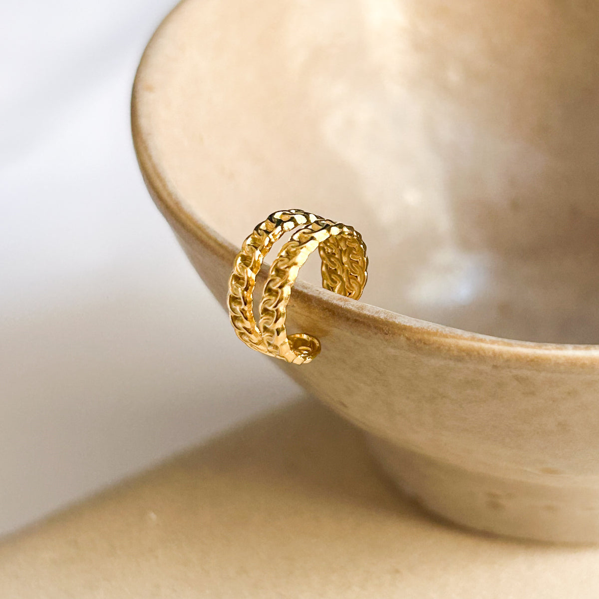 Ear cuff Tera en acier inoxydable doré – Lany-bijoux