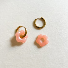 Charger l&#39;image dans la galerie, Boucles Flora roses
