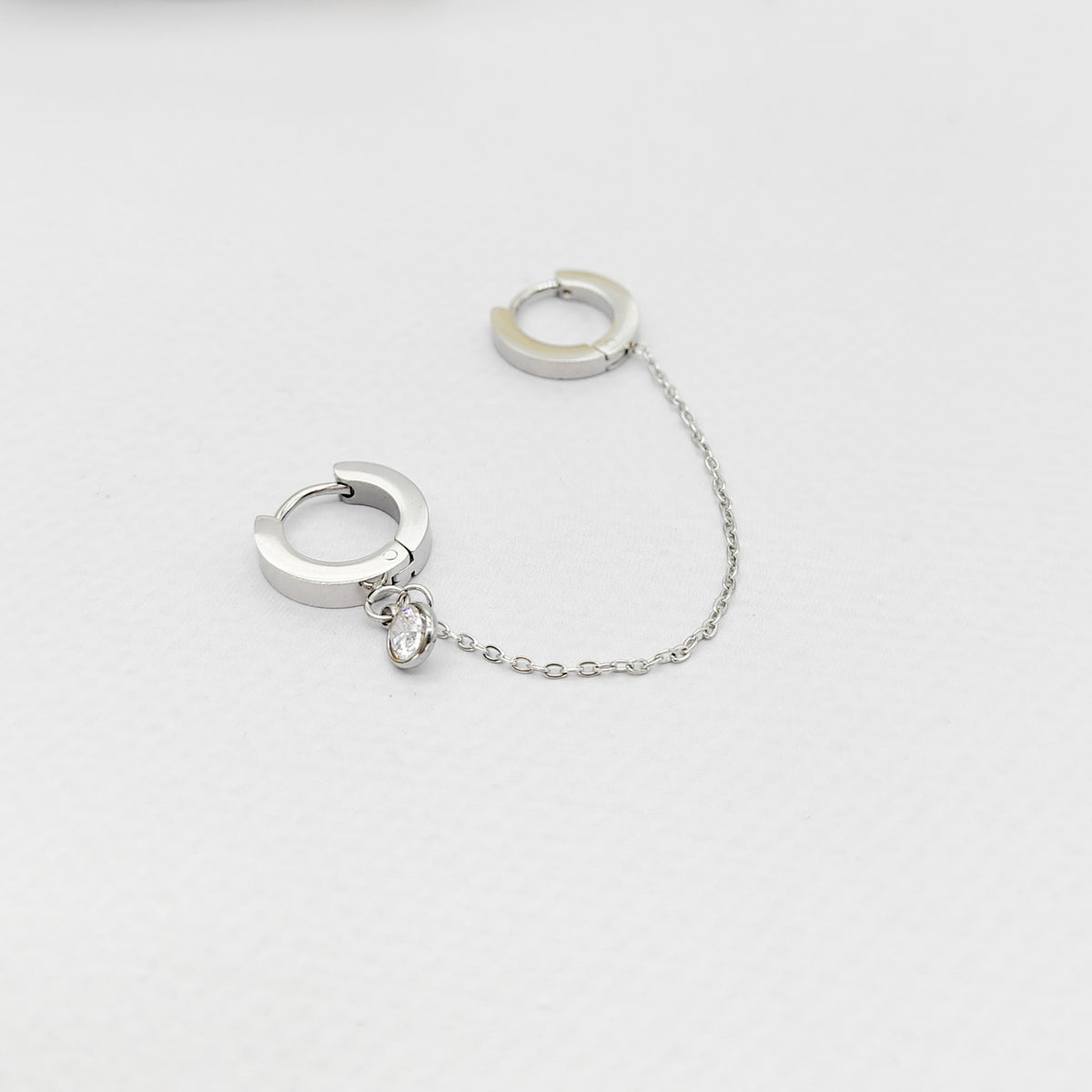 Mono boucle d'oreille Dany en acier inoxydable argenté – Lany-bijoux