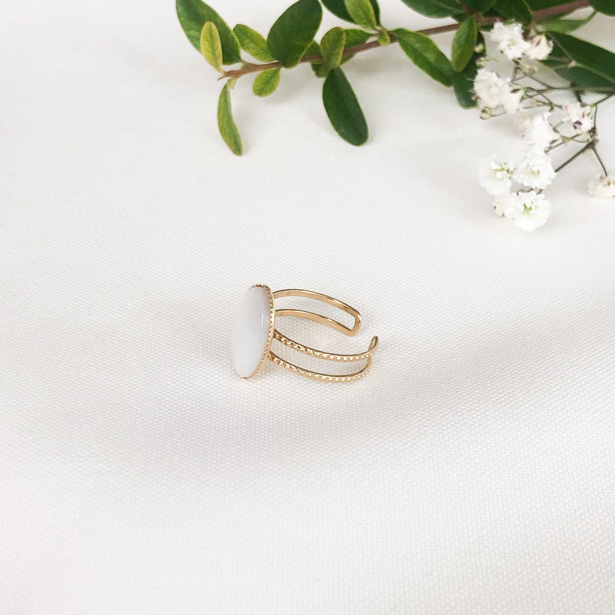 Bague pierre ovale blanche nacrée en acier inoxydable doré - modèle Elise-Lany-bijoux