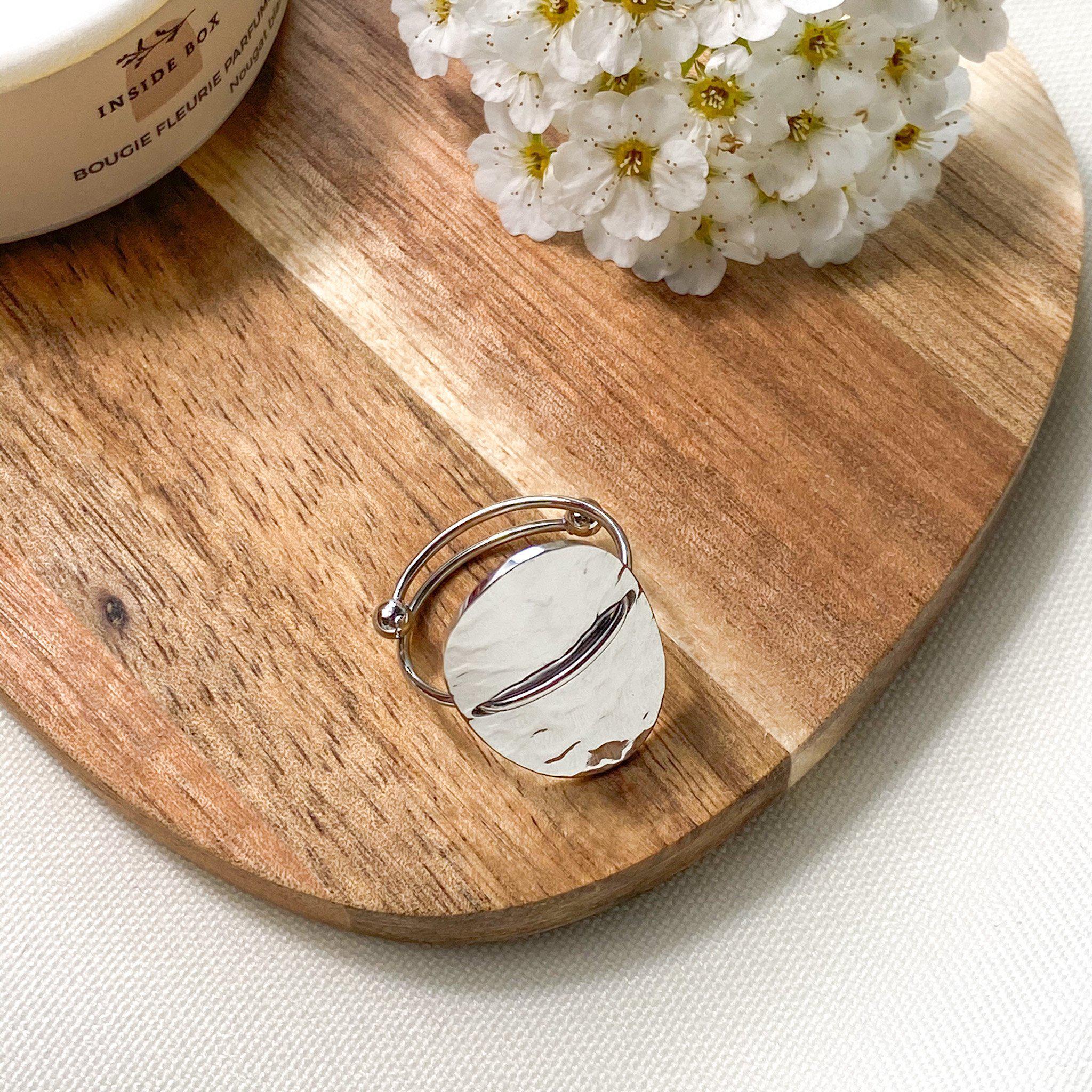 Bague pièce ovale martelée en acier inoxydable argenté - modèle ajustable-bague-Lany-bijoux