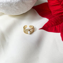 Charger l&#39;image dans la galerie, Bague cinq anneaux fins avec une pierre blanche en acier inoxydable doré - modèle ajustable.-Lany-bijoux
