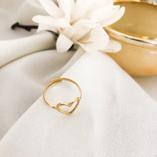 Charger l&#39;image dans la galerie, Bague coeur en acier inoxydable doré - modèle ajustable-bague-Lany-bijoux
