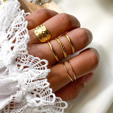 Charger l&#39;image dans la galerie, Bague constellations martelée en acier inoxydable doré - modèle ajustable-bague-Lany-bijoux
