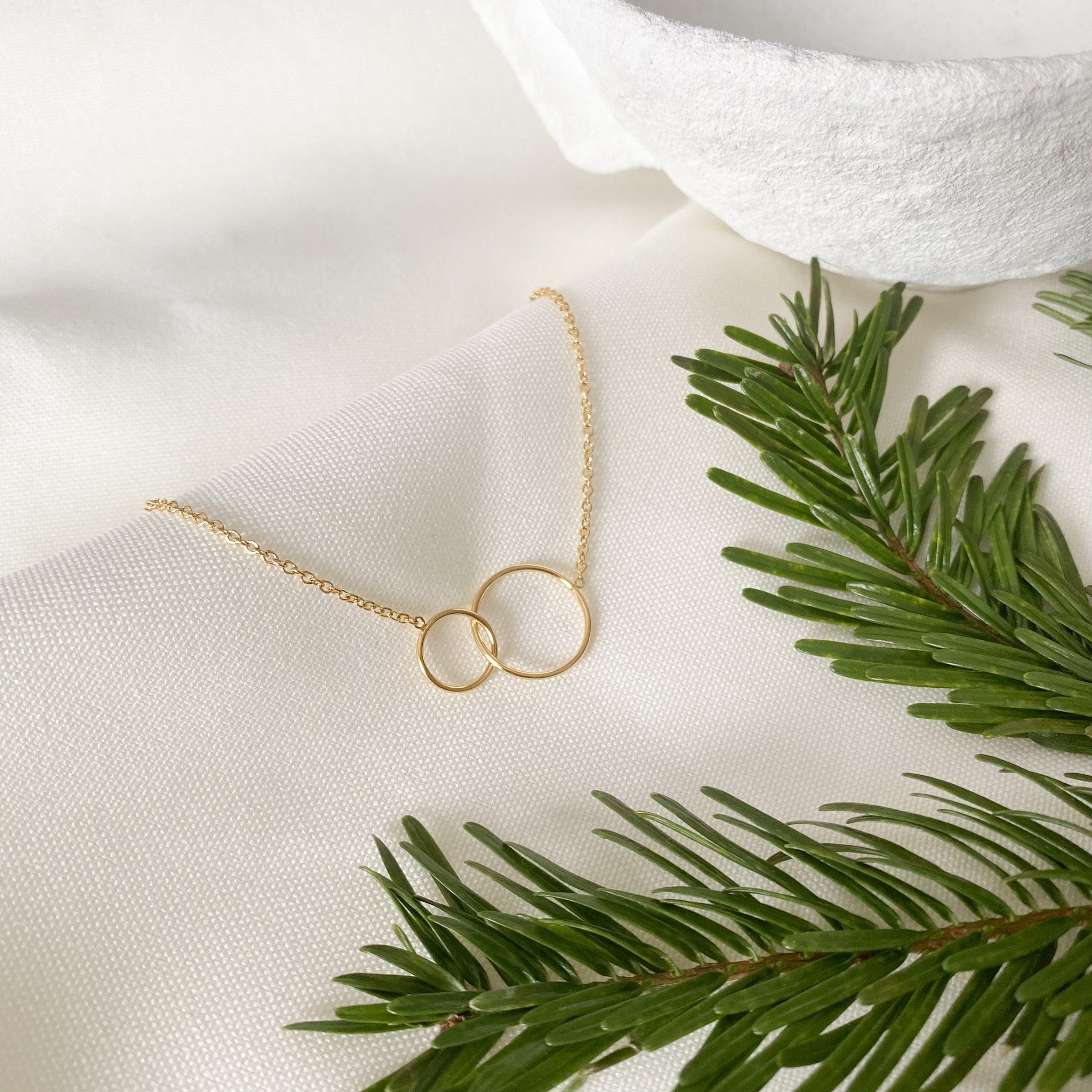 Bracelet mailles fines composé de deux cercles entrelacés - Acier inoxydable doré-Lany-bijoux