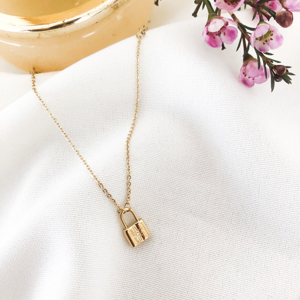 Bracelet mailles fines avec pendentif cadenas en acier inoxydable doré-bracelet-Lany-bijoux