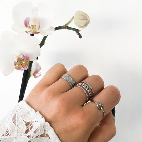 Bague Atipa trois anneaux dont un motif chaîne en acier inoxydable argenté – Lany-bijoux