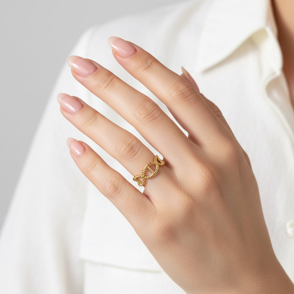 Bague Nyla maillons en acier inoxydable doré, modèle ajustable – Lany-bijoux