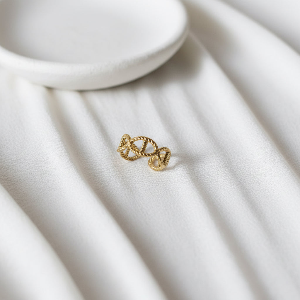 Bague Nyla maillons en acier inoxydable doré, modèle ajustable – Lany-bijoux