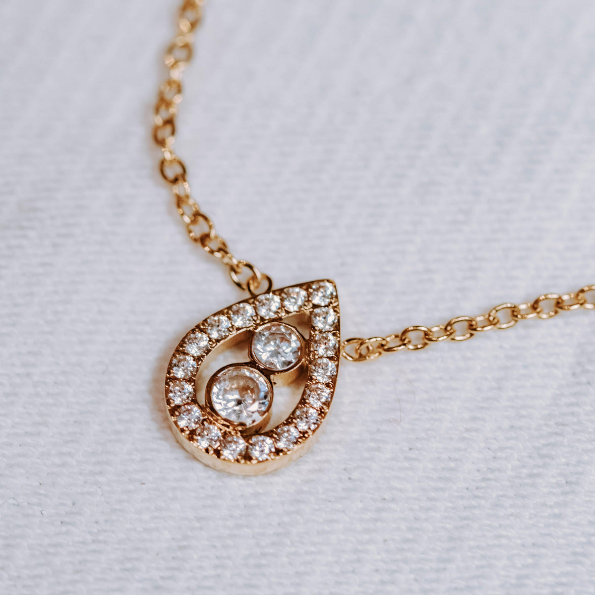 Collier Flaura en acier inoxydable doré – Lany-bijoux