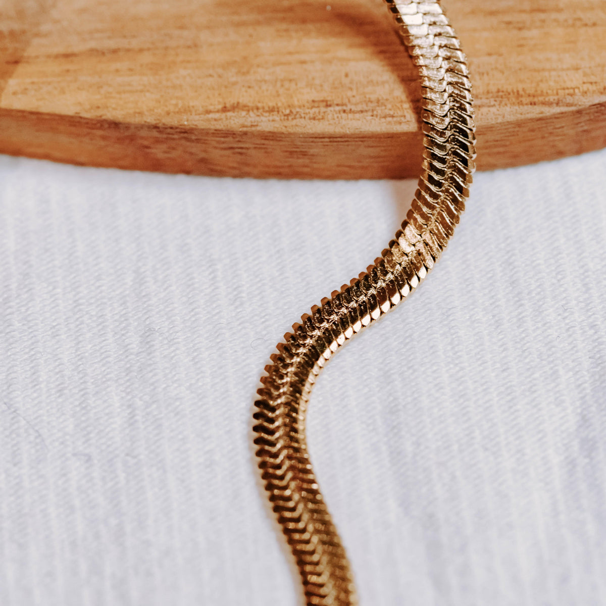 Collier Léonie maille plate en acier inoxydable doré – Lany-bijoux